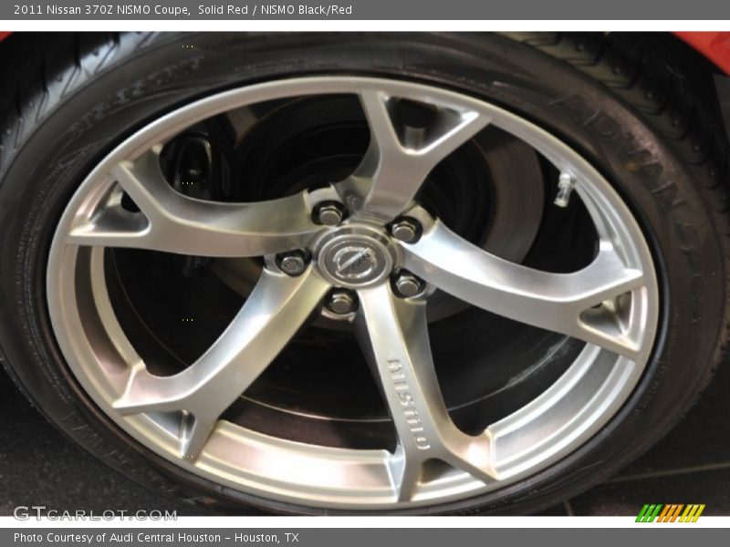 5-spoke NISMO forged alloy wheels - 2011 Nissan 370Z NISMO Coupe