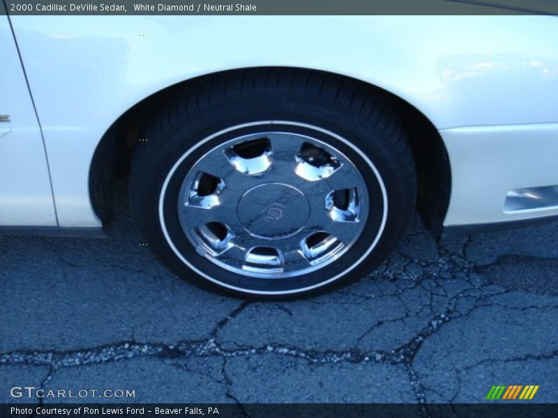 White Diamond / Neutral Shale 2000 Cadillac DeVille Sedan