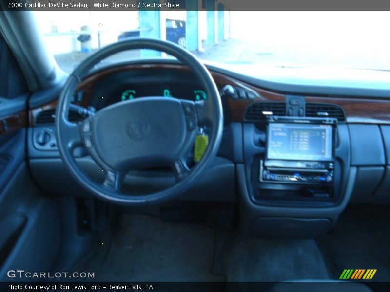 White Diamond / Neutral Shale 2000 Cadillac DeVille Sedan