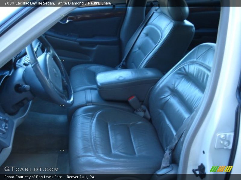 White Diamond / Neutral Shale 2000 Cadillac DeVille Sedan