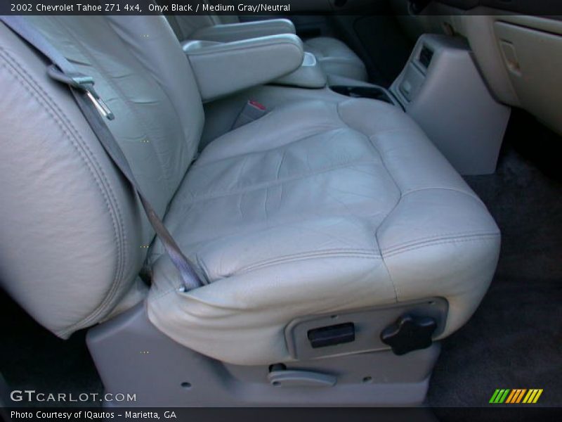 Onyx Black / Medium Gray/Neutral 2002 Chevrolet Tahoe Z71 4x4