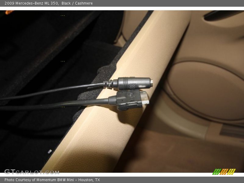 Black / Cashmere 2009 Mercedes-Benz ML 350