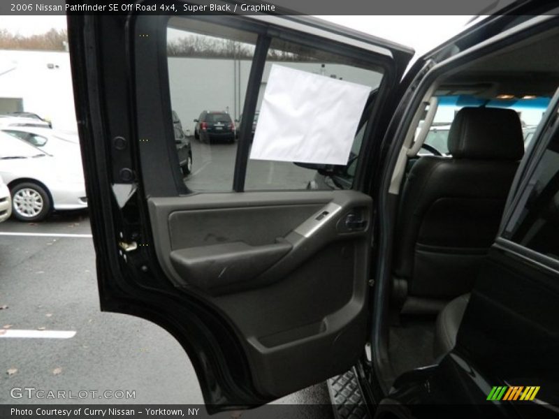 Super Black / Graphite 2006 Nissan Pathfinder SE Off Road 4x4