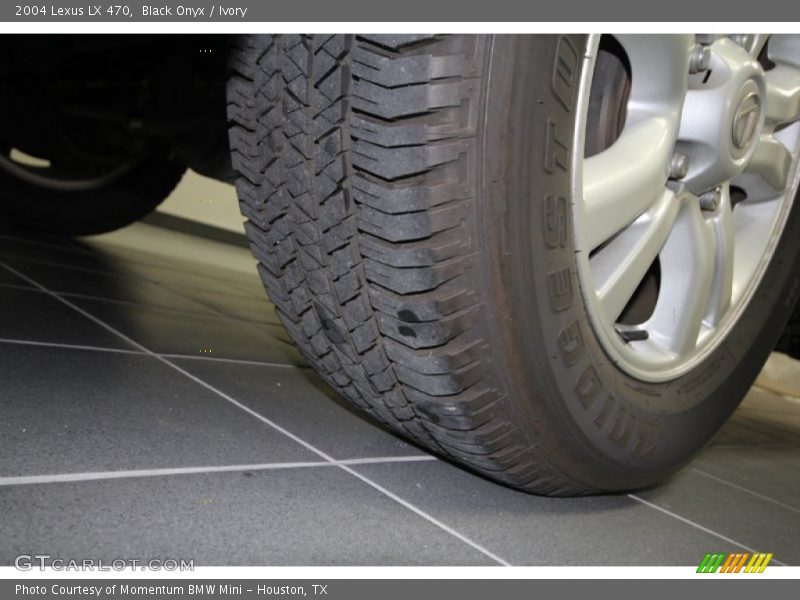 Black Onyx / Ivory 2004 Lexus LX 470