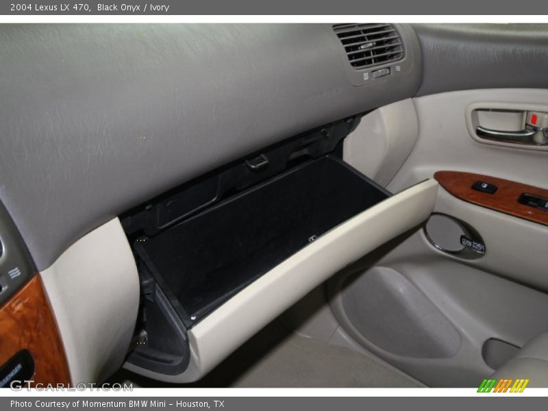 Black Onyx / Ivory 2004 Lexus LX 470