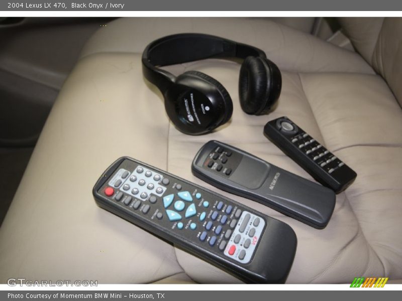 Black Onyx / Ivory 2004 Lexus LX 470