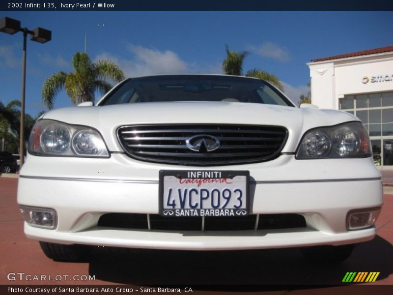 Ivory Pearl / Willow 2002 Infiniti I 35