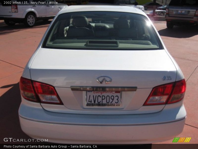 Ivory Pearl / Willow 2002 Infiniti I 35