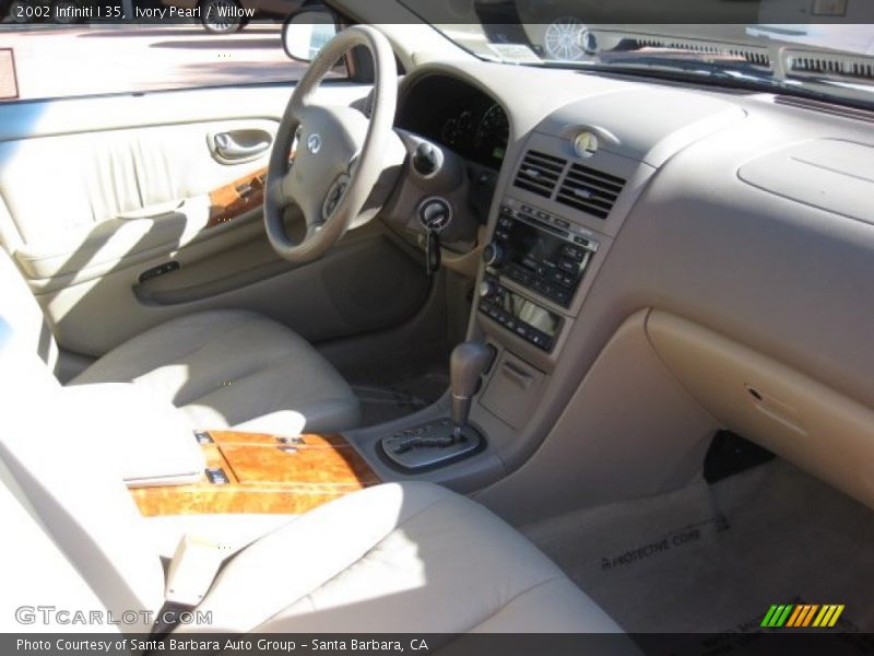 Ivory Pearl / Willow 2002 Infiniti I 35
