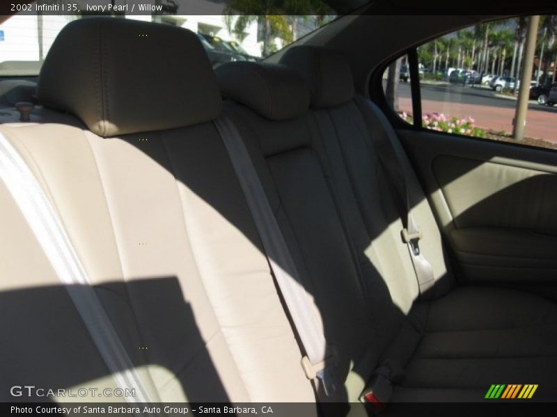 Ivory Pearl / Willow 2002 Infiniti I 35