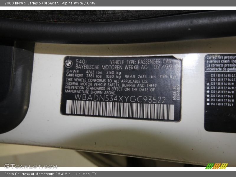 Alpine White / Gray 2000 BMW 5 Series 540i Sedan