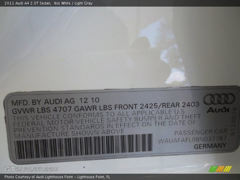 Ibis White / Light Gray 2011 Audi A4 2.0T Sedan