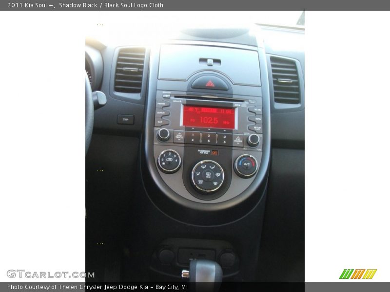 Shadow Black / Black Soul Logo Cloth 2011 Kia Soul +