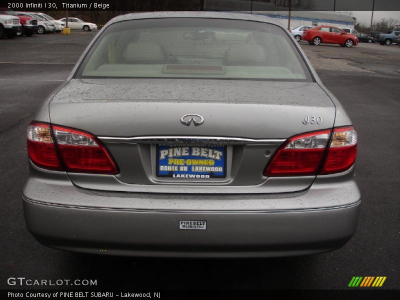 Titanium / Beige 2000 Infiniti I 30
