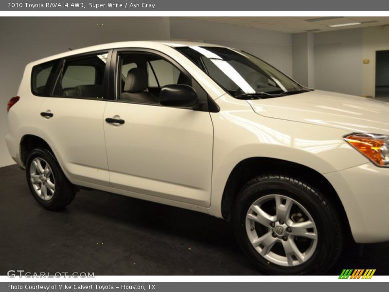 Super White / Ash Gray 2010 Toyota RAV4 I4 4WD
