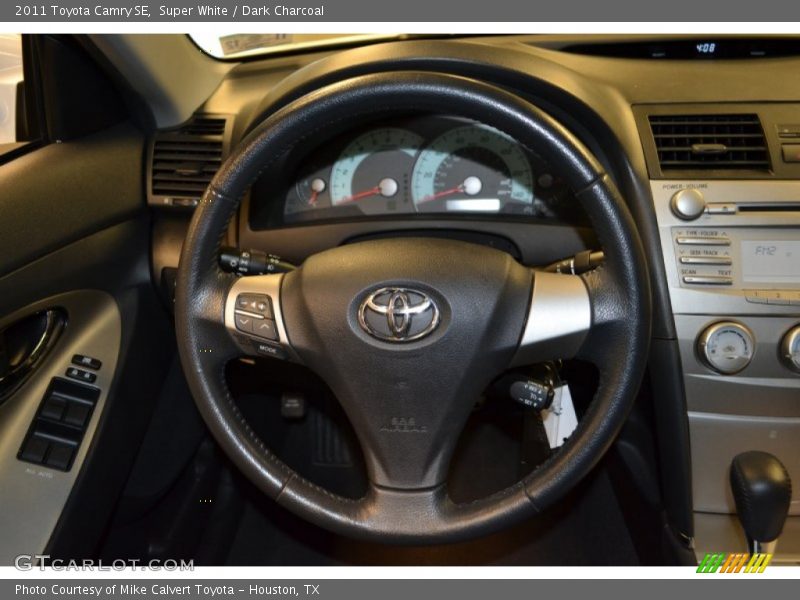 Super White / Dark Charcoal 2011 Toyota Camry SE