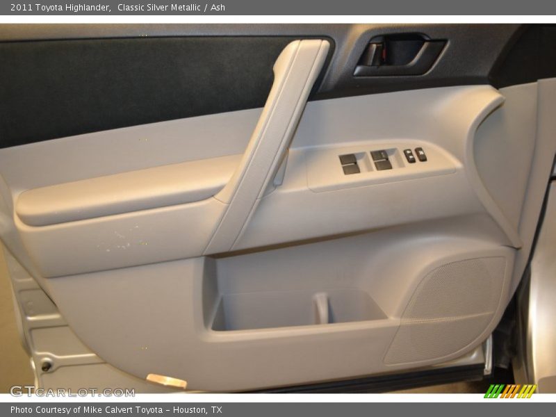 Classic Silver Metallic / Ash 2011 Toyota Highlander