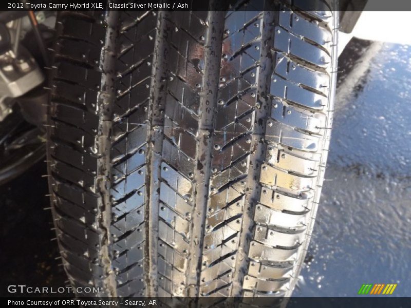 Classic Silver Metallic / Ash 2012 Toyota Camry Hybrid XLE