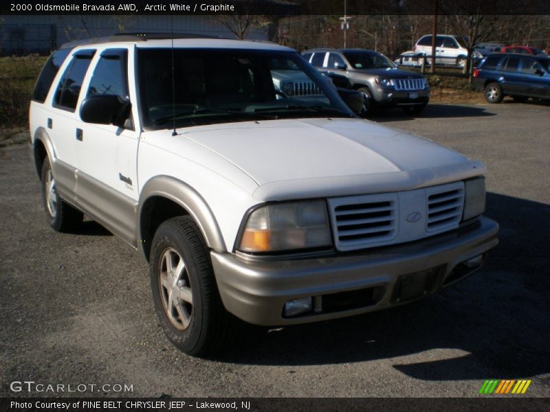 Arctic White / Graphite 2000 Oldsmobile Bravada AWD