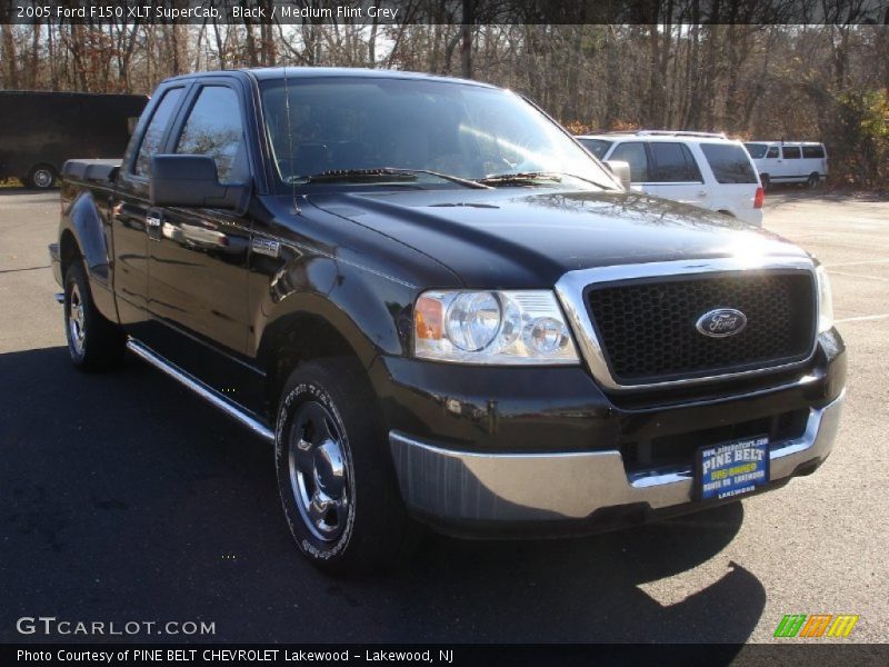 Black / Medium Flint Grey 2005 Ford F150 XLT SuperCab