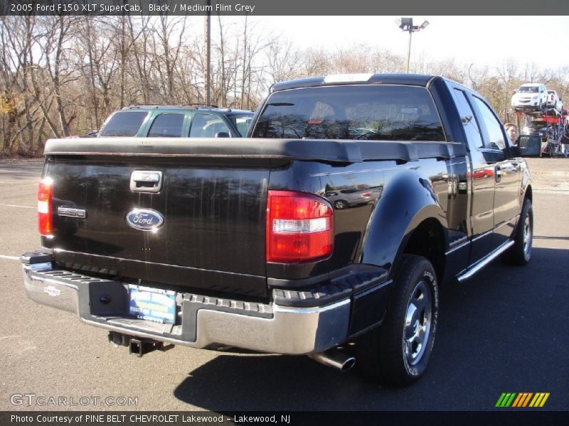 Black / Medium Flint Grey 2005 Ford F150 XLT SuperCab