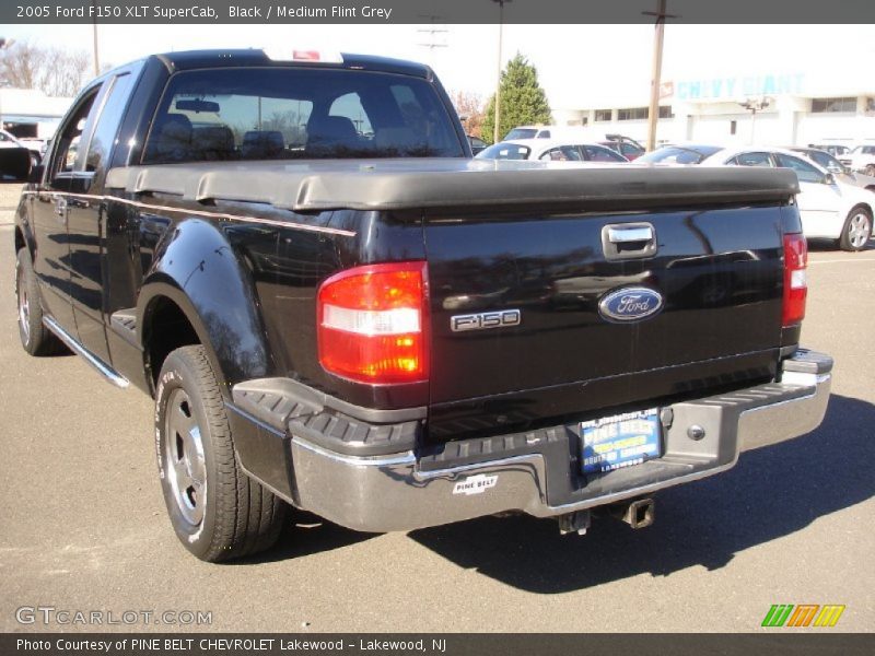 Black / Medium Flint Grey 2005 Ford F150 XLT SuperCab
