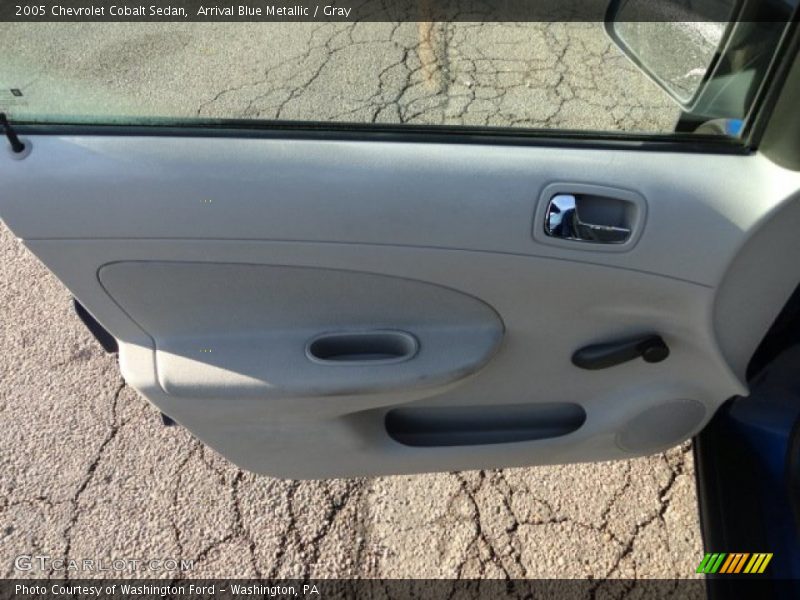 Arrival Blue Metallic / Gray 2005 Chevrolet Cobalt Sedan