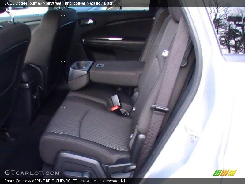 Bright Silver Metallic / Black 2011 Dodge Journey Mainstreet