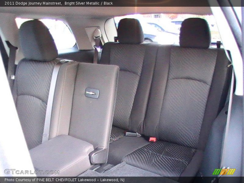 Bright Silver Metallic / Black 2011 Dodge Journey Mainstreet