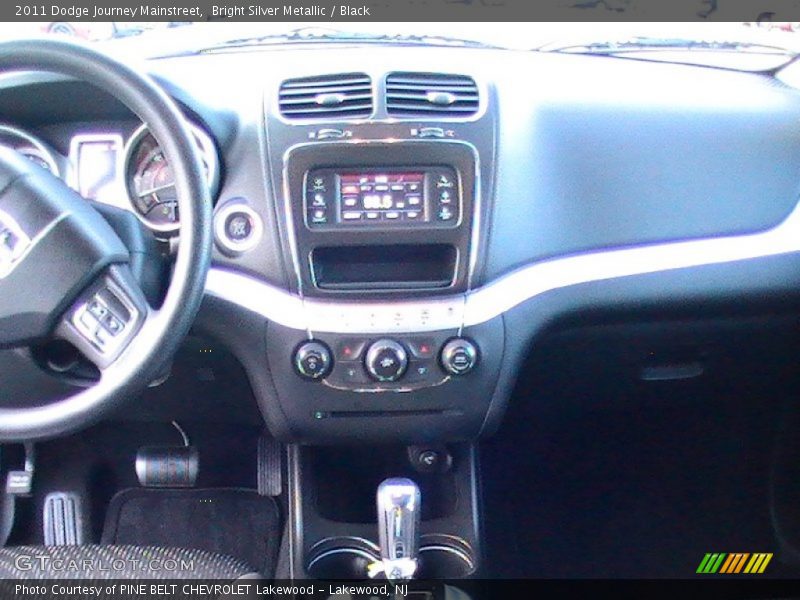 Bright Silver Metallic / Black 2011 Dodge Journey Mainstreet
