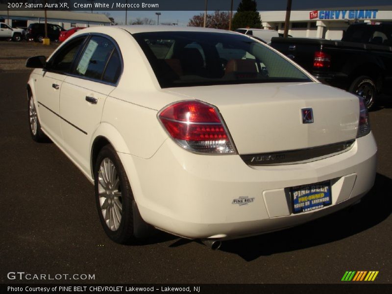 Cream White / Morocco Brown 2007 Saturn Aura XR