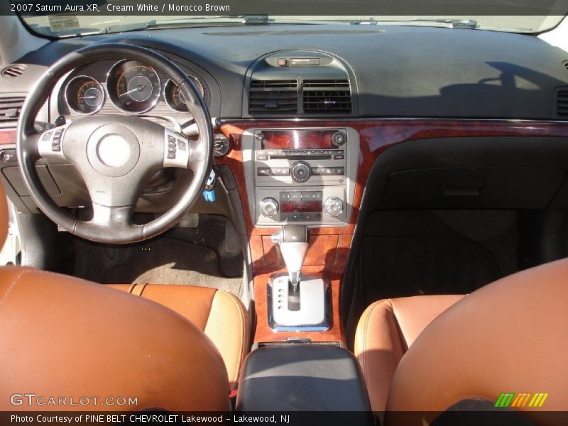 Cream White / Morocco Brown 2007 Saturn Aura XR
