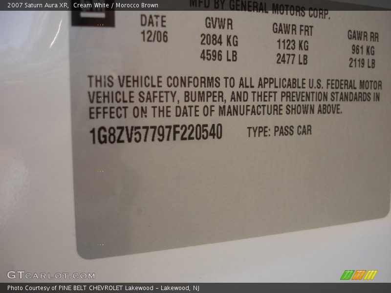 Cream White / Morocco Brown 2007 Saturn Aura XR