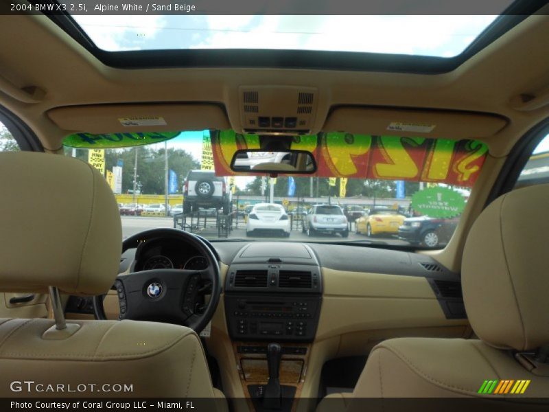 Alpine White / Sand Beige 2004 BMW X3 2.5i