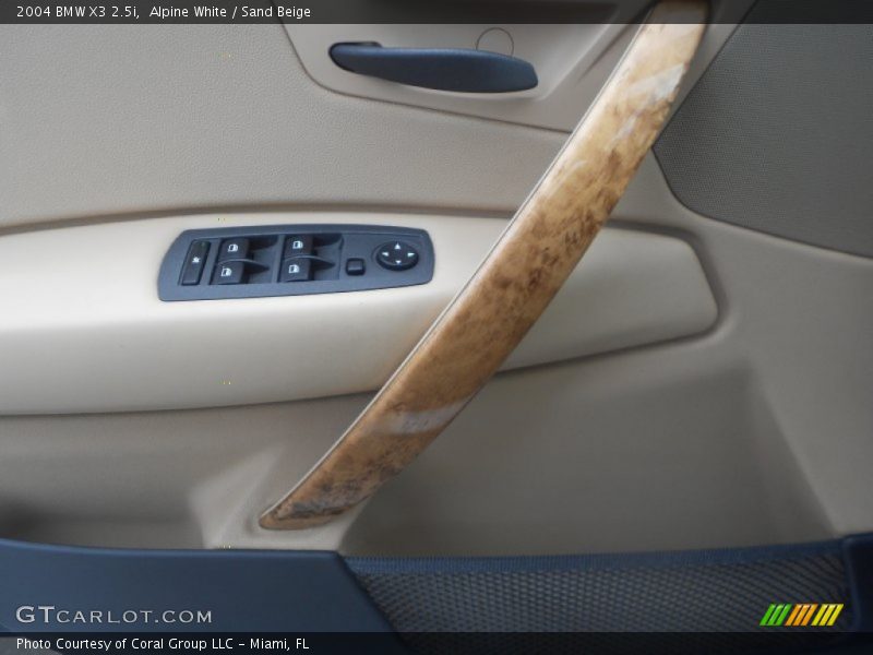Alpine White / Sand Beige 2004 BMW X3 2.5i