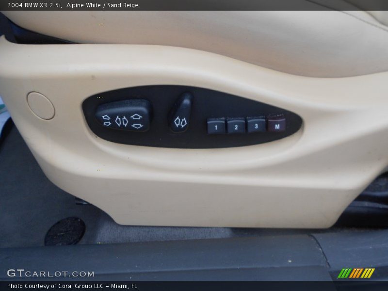 Alpine White / Sand Beige 2004 BMW X3 2.5i