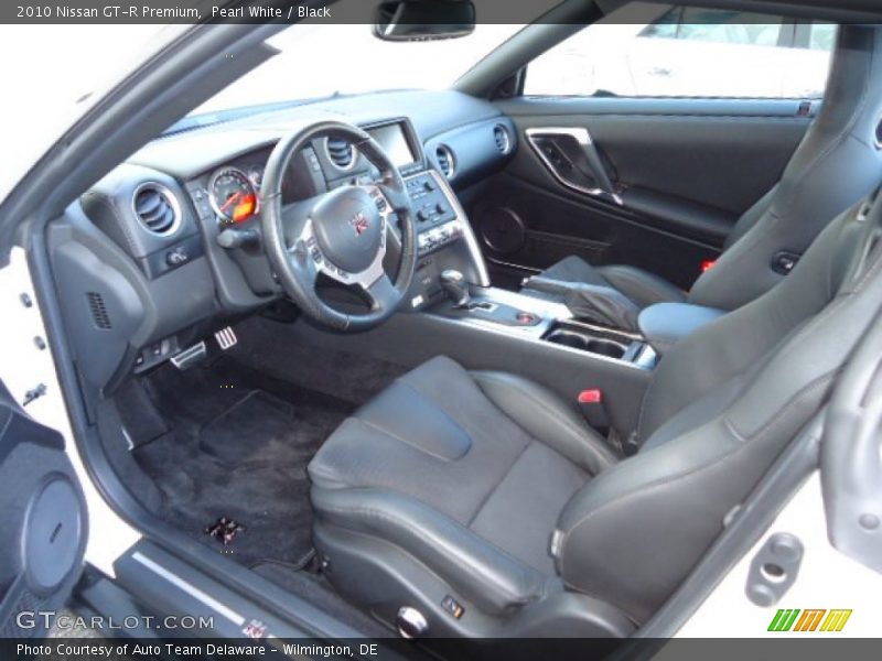 Drivers Seat in Black - 2010 Nissan GT-R Premium