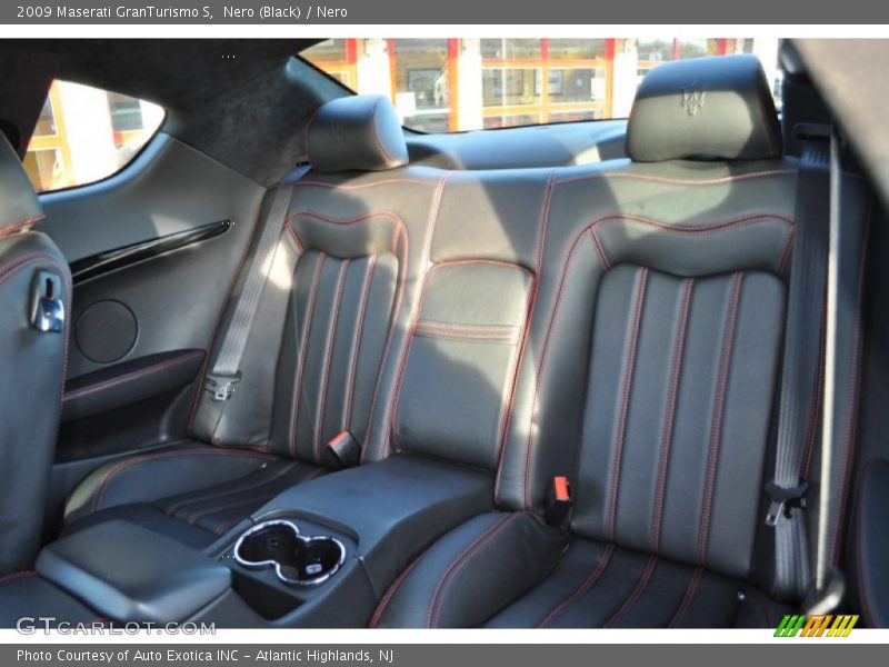 Nero (Black) / Nero 2009 Maserati GranTurismo S