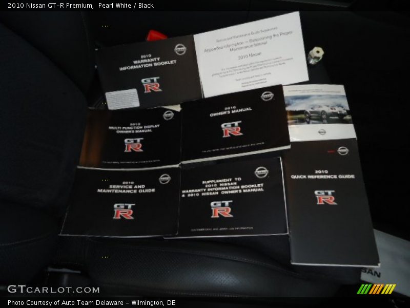 Books/Manuals of 2010 GT-R Premium