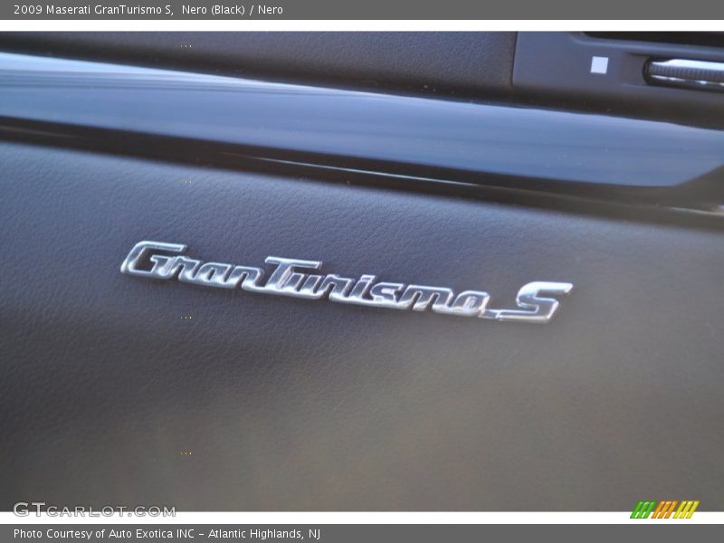 Nero (Black) / Nero 2009 Maserati GranTurismo S