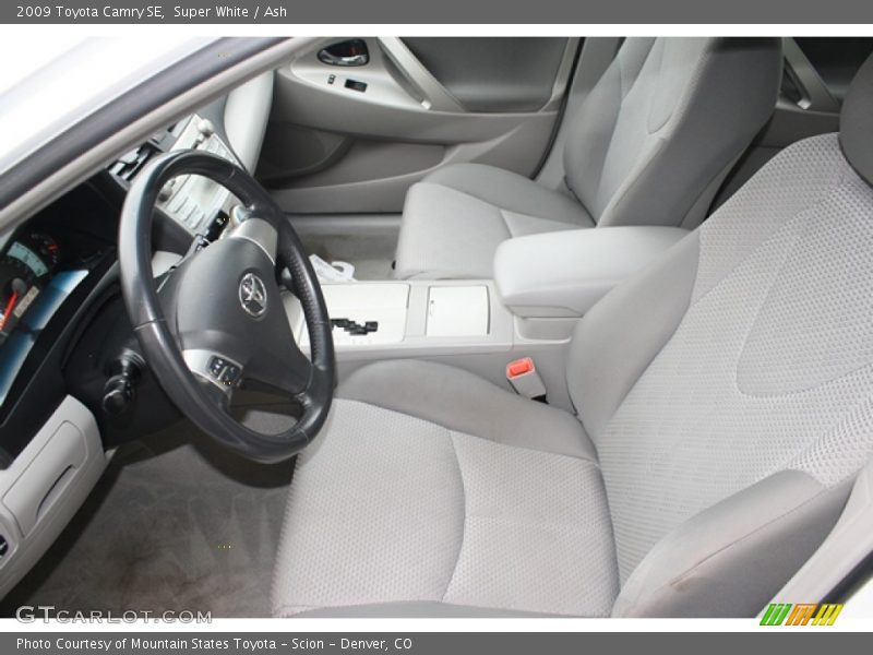 Super White / Ash 2009 Toyota Camry SE