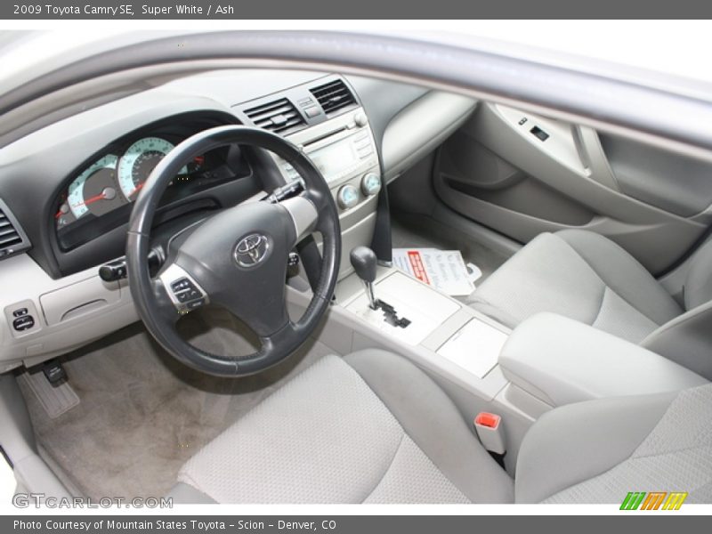 Super White / Ash 2009 Toyota Camry SE