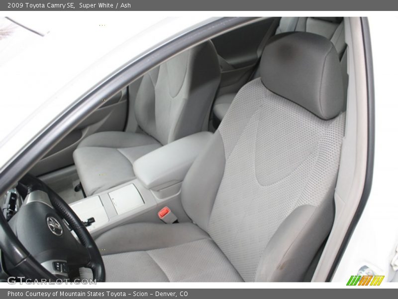 Super White / Ash 2009 Toyota Camry SE
