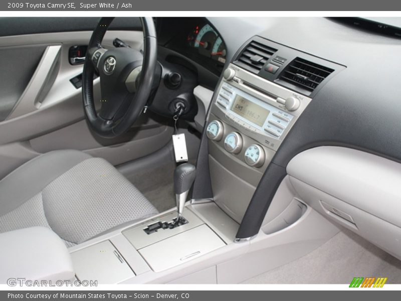 Super White / Ash 2009 Toyota Camry SE