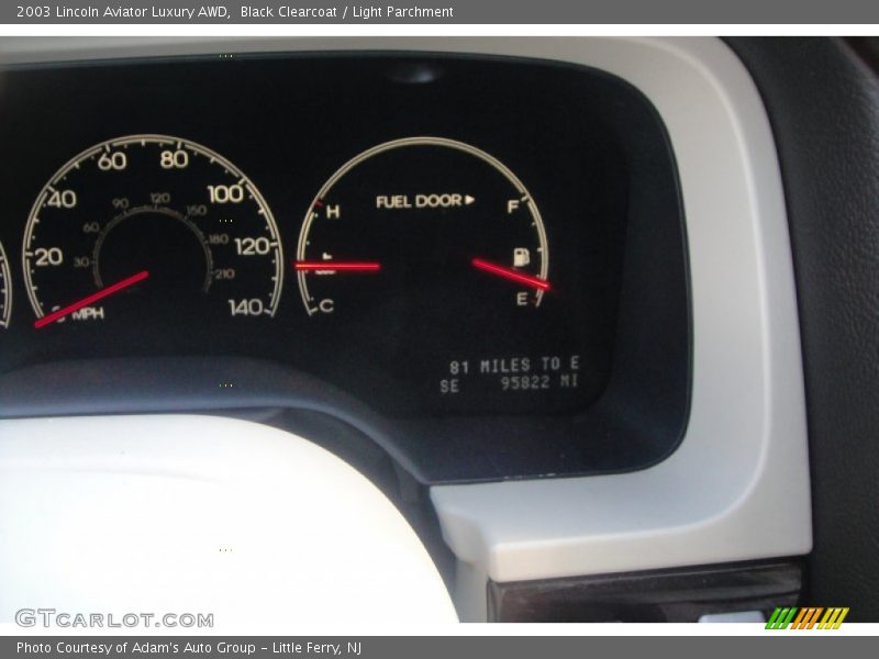 Black Clearcoat / Light Parchment 2003 Lincoln Aviator Luxury AWD