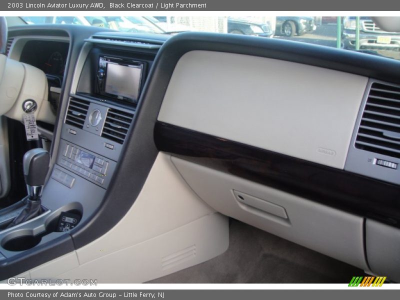 Black Clearcoat / Light Parchment 2003 Lincoln Aviator Luxury AWD