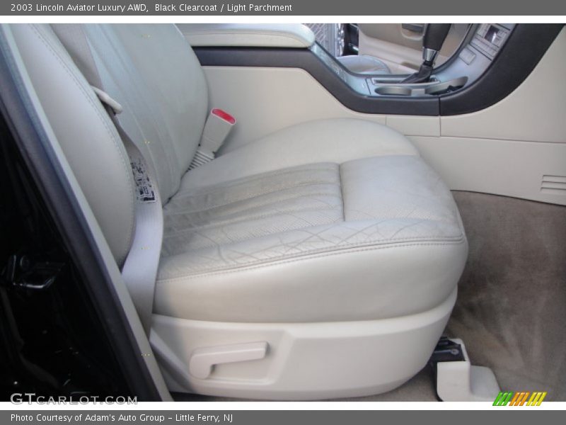 Black Clearcoat / Light Parchment 2003 Lincoln Aviator Luxury AWD