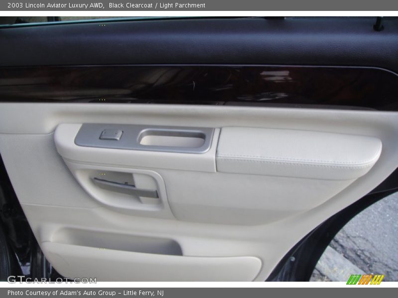 Black Clearcoat / Light Parchment 2003 Lincoln Aviator Luxury AWD