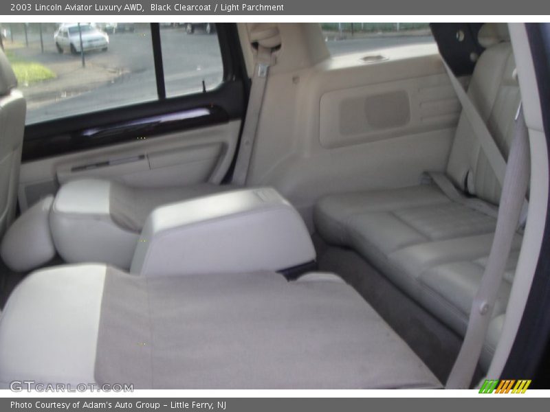 Black Clearcoat / Light Parchment 2003 Lincoln Aviator Luxury AWD