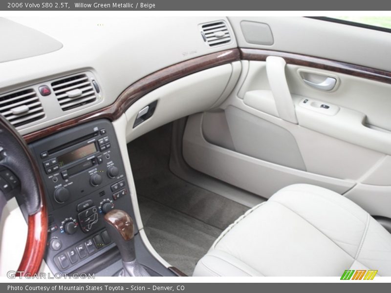 Willow Green Metallic / Beige 2006 Volvo S80 2.5T